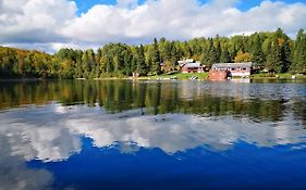 Kan-A-Mouche Pourvoirie Auberge Et Chalets
